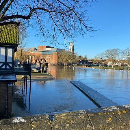 Stratford Upon Avon: 2 Bed Town Centre Apartment, Parking For One Car Екстер'єр фото