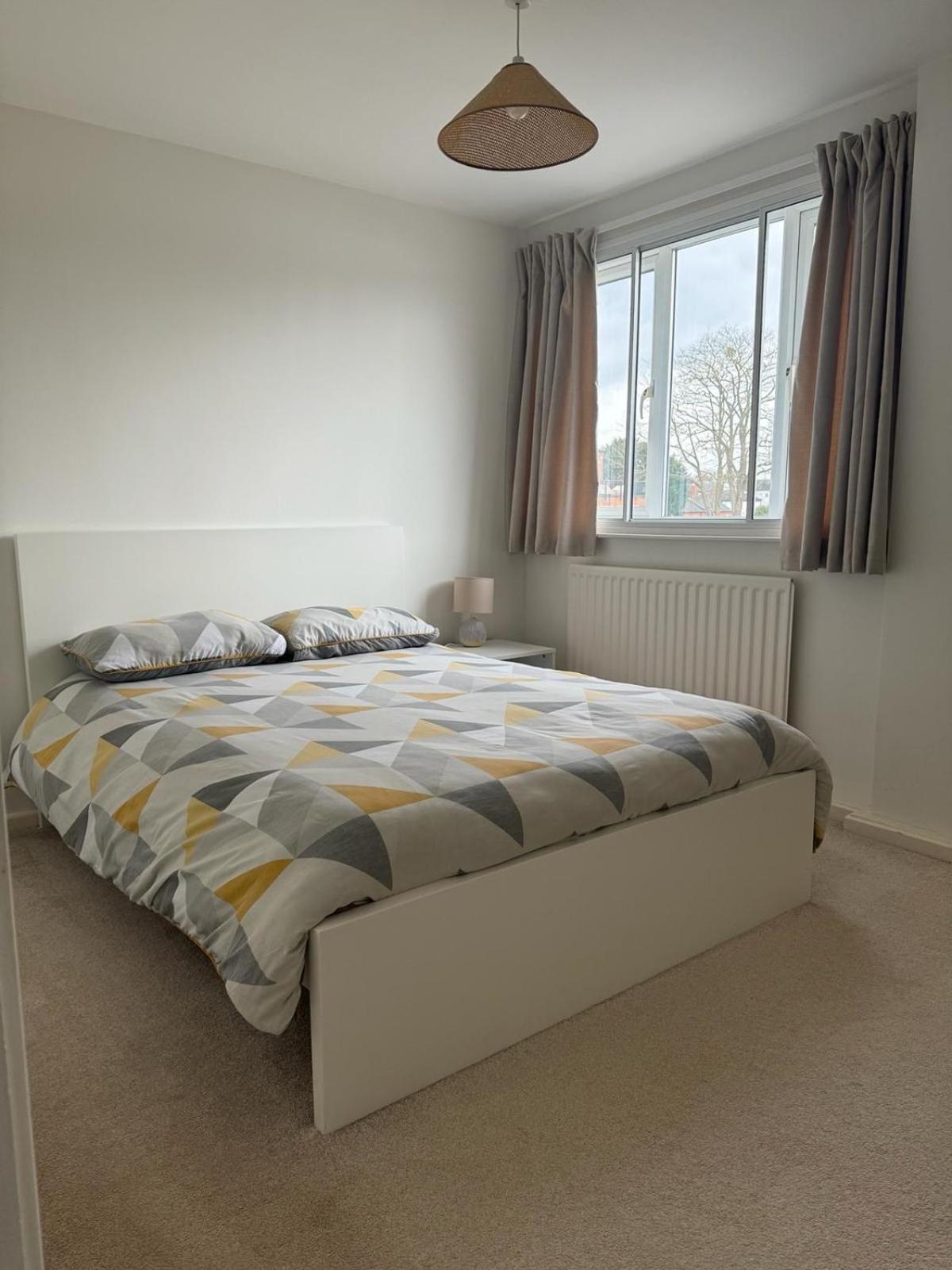 Stratford Upon Avon: 2 Bed Town Centre Apartment, Parking For One Car Екстер'єр фото